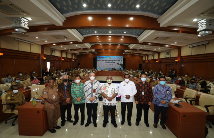 BKN Serahkan 596 SK Pengangkatan CPNS Papua Formasi 2018
